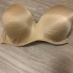 NWOT- Cacique Multi-Way Boost strapless bra, 40G.